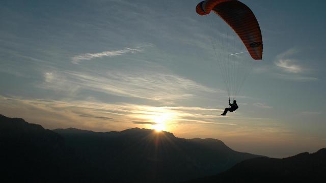 P Boisselier Paragliding Chartreuse 1920x960