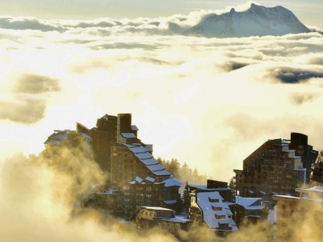 @avoriaz1800