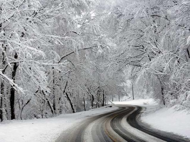 Prenez La Route Des Vacances Cet Hiver En Toute Securite En Installant Des Pneus Hiver